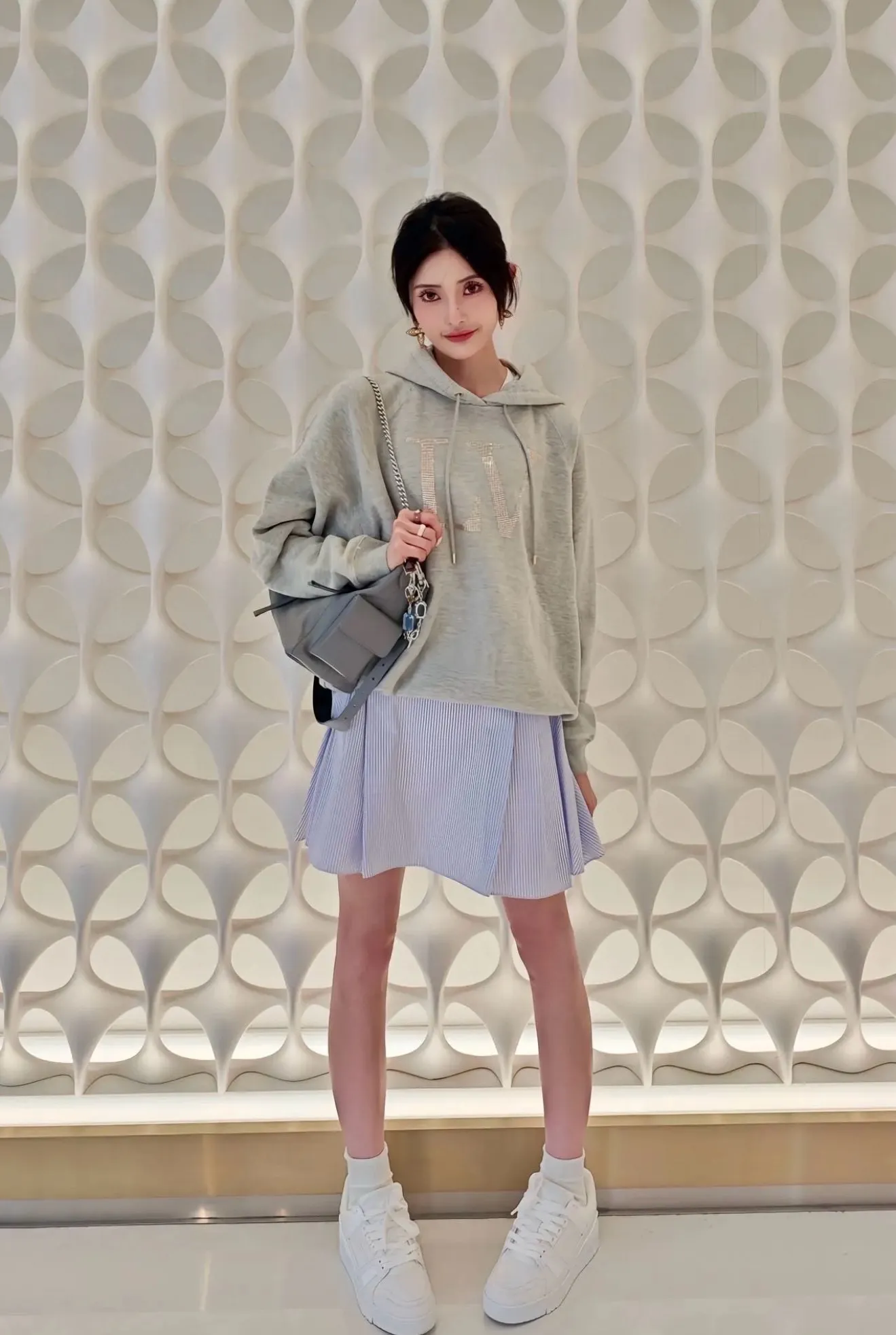 Louis Vuitton/Louis Vuitton 25Fw hot diamond letter logo hooded sweatshirt